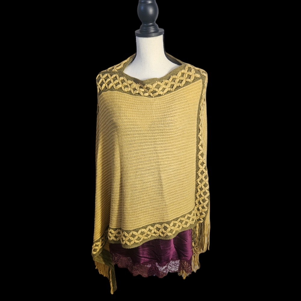 Knitted Poncho - Picture 3 of 10